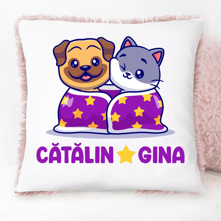 Perna cu blana roz personalizata cu nume - Catel si pisica